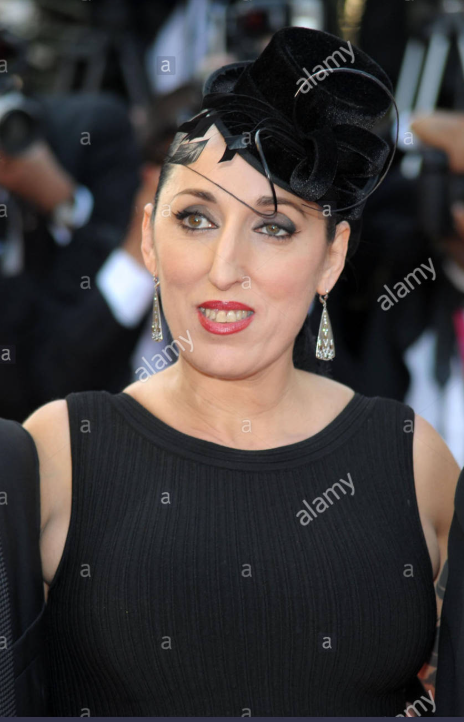 Genele mamei nu au funcționat!” Rossy de Palma și-a arătat fiica, stârnind uimire și ridicând toate sprâncenele. Apariția lor împreună a captat atenția tuturor, iar asemănările sau diferențele dintre cele două au devenit rapid un subiect de discuție.