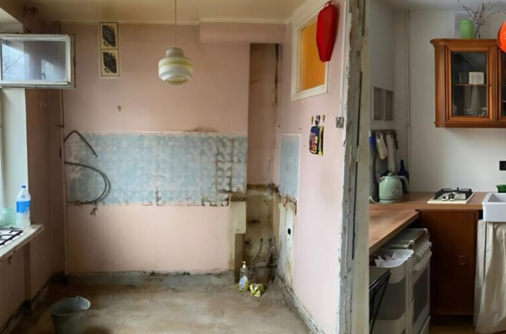 O familie readă viață unei clădiri istorice: aflați cum au transformat-o într-o locuință impresionantă, amplasată într-un cartier plin de istorie.