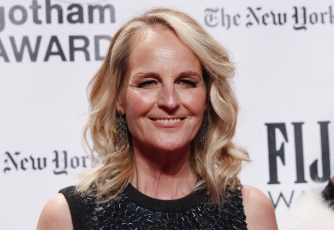 Și-a pierdut complet frumusețea!” Fanii, dezamăgiți de aparițiile Helen Hunt în fotografiile surprinse de paparazzi.