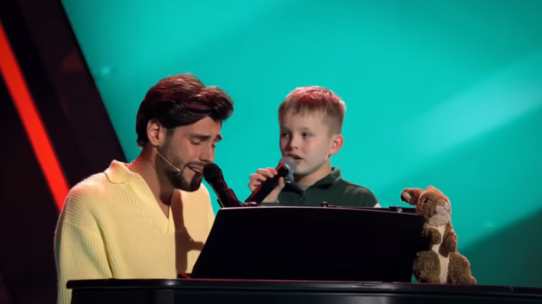 La The Voice, Bjarne, în vârstă de 10 ani, a interpretat piesa „Someone You Loved” și și-a impresionat publicul cu vocea sa incredibilă.