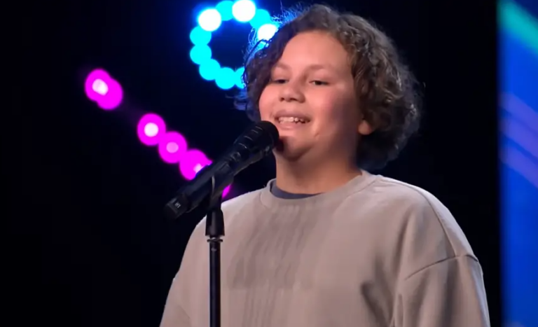 Un băiat de 12 ani impresionează publicul cu o interpretare vocală extraordinară!